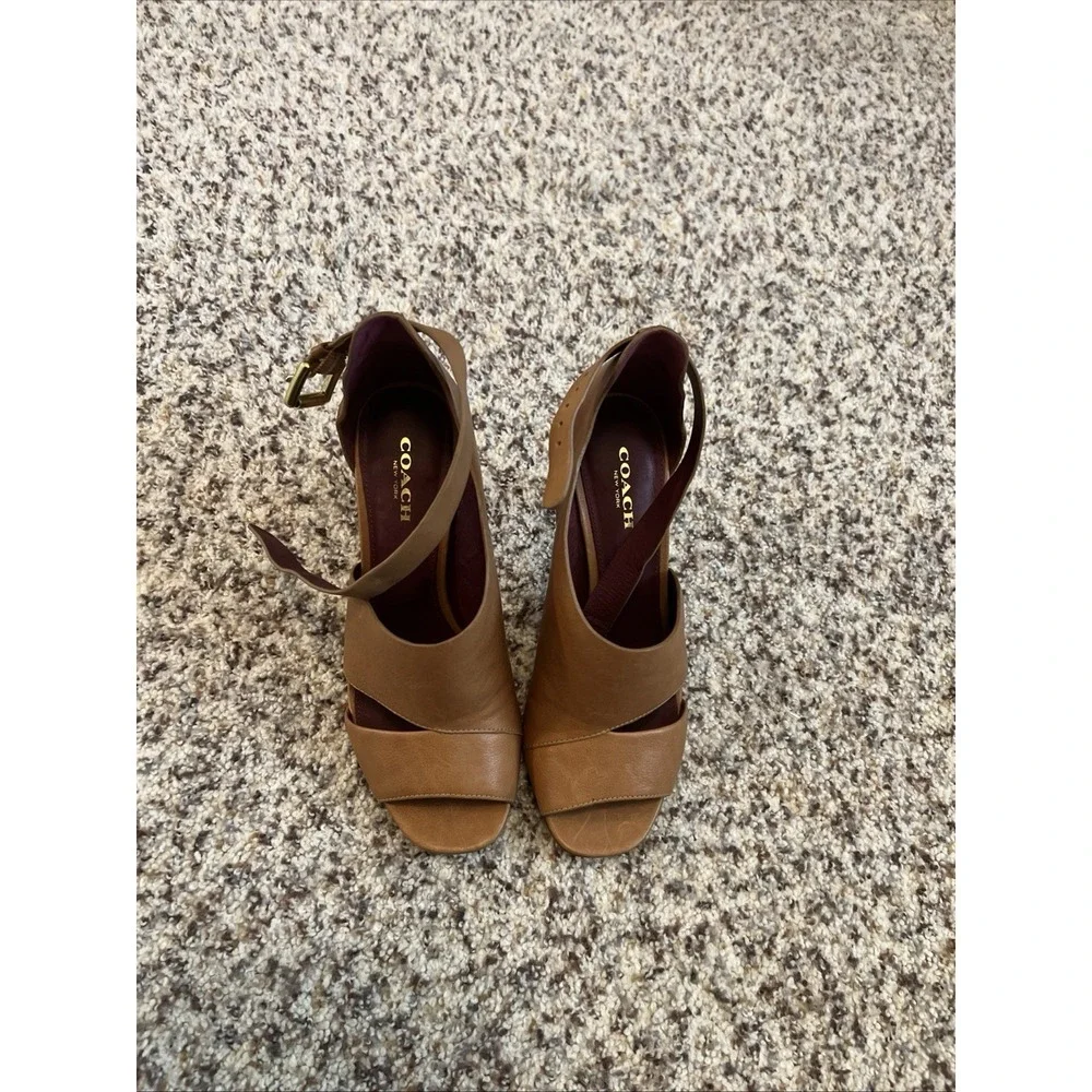 Coach Women Camel Brown Leather Stiletto 3.5